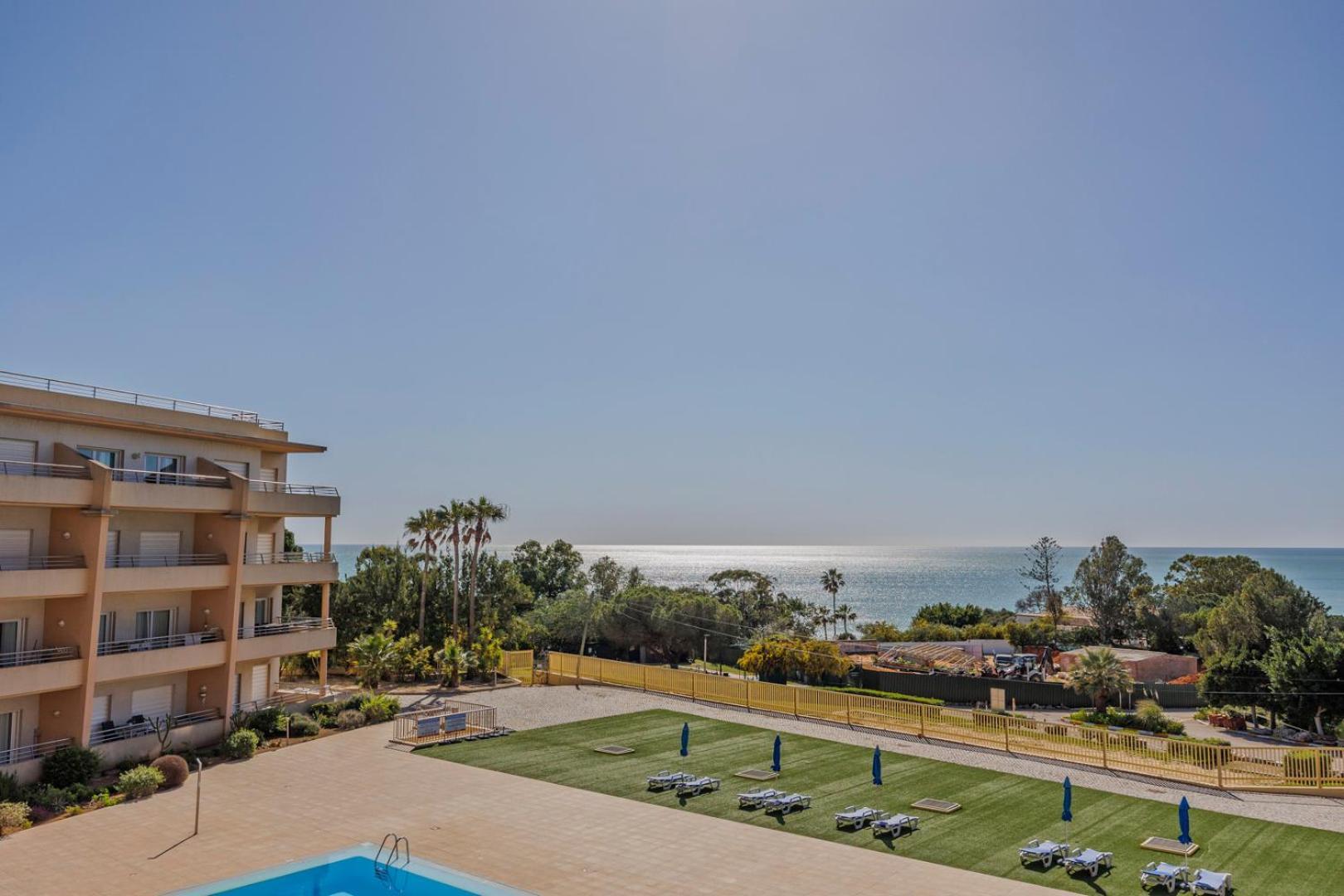 Algarve Beach Apartments Αλμπουφέιρα Εξωτερικό φωτογραφία