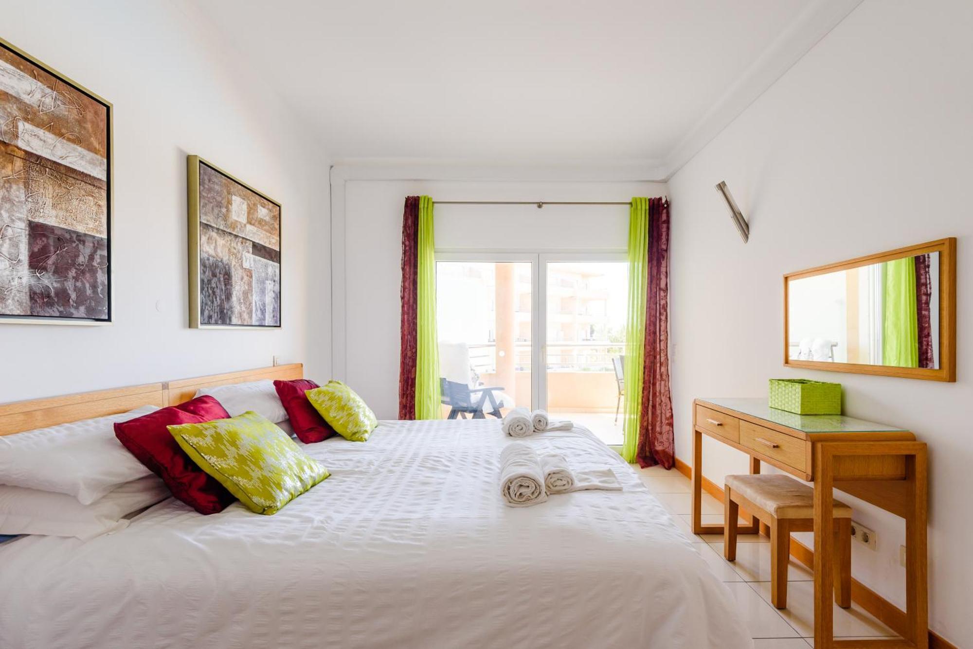 Algarve Beach Apartments Αλμπουφέιρα Δωμάτιο φωτογραφία